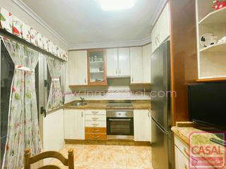 Location Appartement à La Villa - Bazuelo. Piso en alquiler, tres dormitorios, salon, cocina y baño.tercera