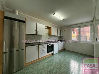 Maison à La Felguera. Se vende chalet adosado en la felguera langreo consta de cuatro