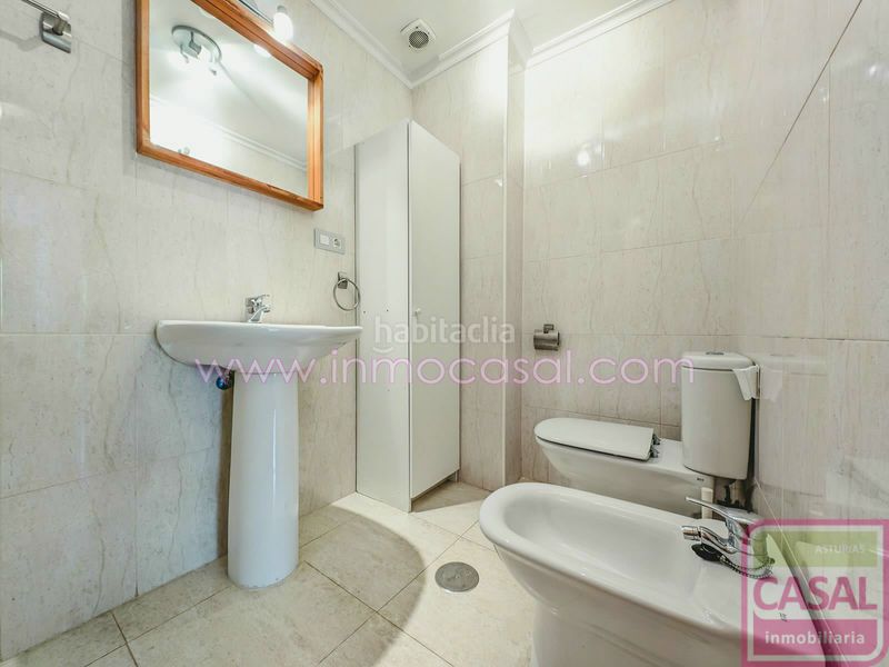 Foto 11faae86-fc1a-4294-ad8e-a7c611e35a7f. Pis amb calefacció aparcament a Aller