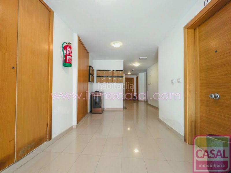 Foto 5d7179a2-aa13-4de3-85a6-2d77710fc670. Pis amb calefacció aparcament a Aller