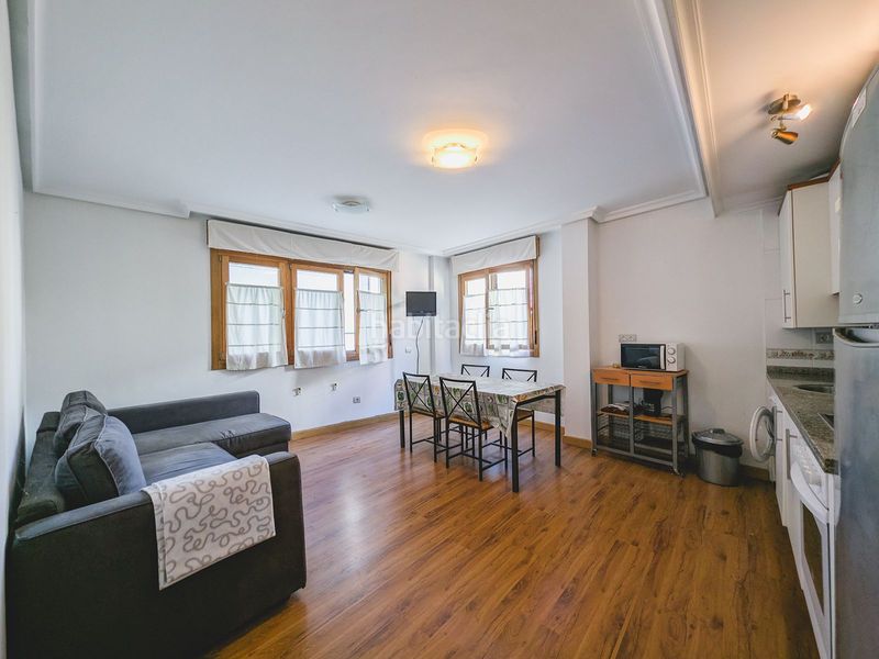 Foto 85ff8316-8cf3-427f-b51b-faa432a3313b. Pis amb calefacció aparcament a Aller