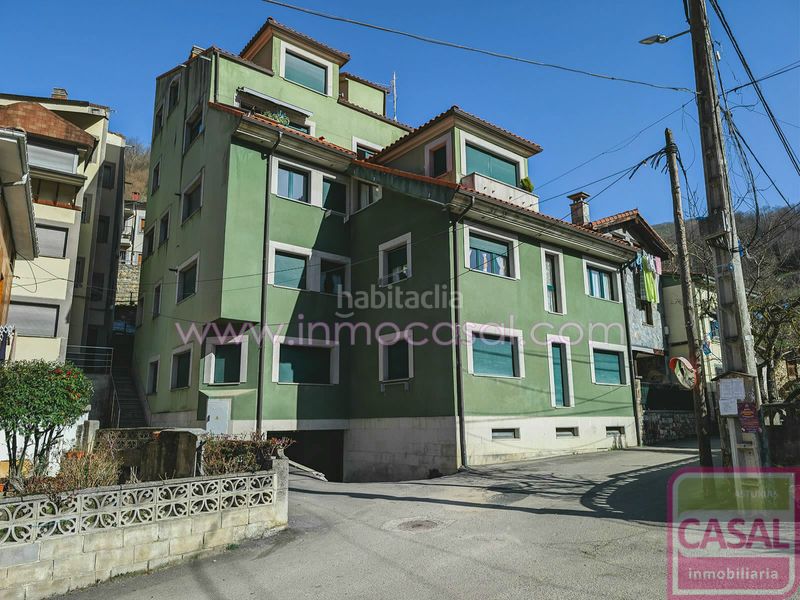 Foto e00f0cf9-bfc3-492f-b3b5-96bce7d6a0c3. Pis amb calefacció aparcament a Aller