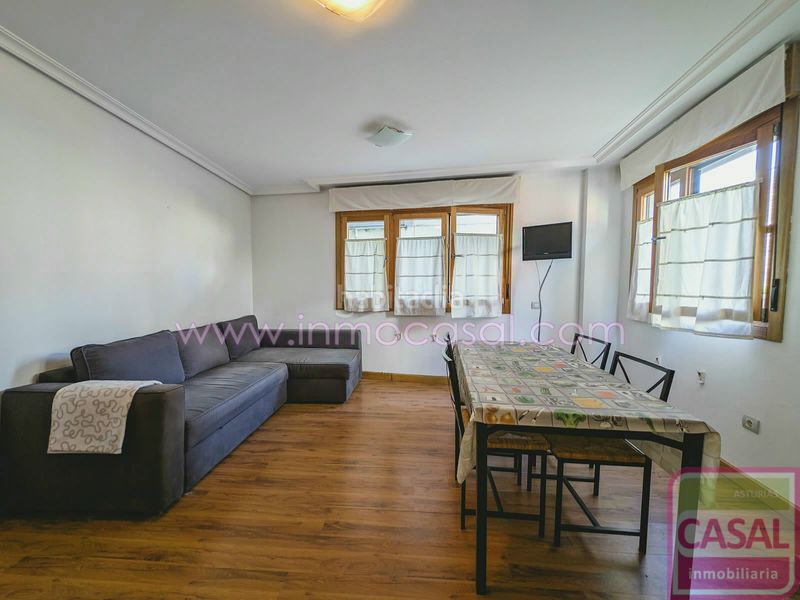 Foto ef4dba6c-8ca3-4adb-aa90-5a42a4c67bf8. Pis amb calefacció aparcament a Aller