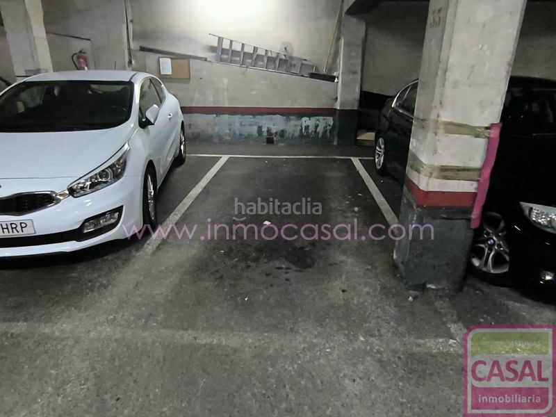 Foto 42bdd944-ba61-40c6-81a4-a5dca713be5b. Aparcament cotxe a Sama Langreo