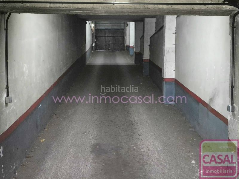 Foto d8665024-f073-4955-824e-70be2e40f787. Aparcament cotxe a Sama Langreo