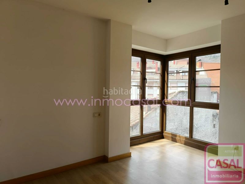 Foto bc7d8834-a638-4ca1-8090-282b138f5600. Pis amb calefacció a Aller