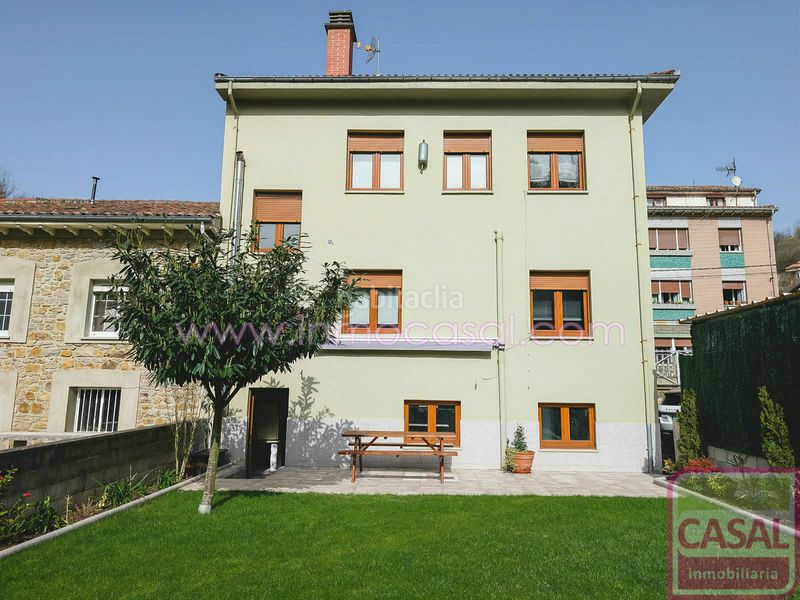 Foto 045d3d74-8cfb-440b-b93d-5f5cfd74fbd3. Casa amb calefacció aparcament a Carbayin-Lieres-Valdesoto Siero