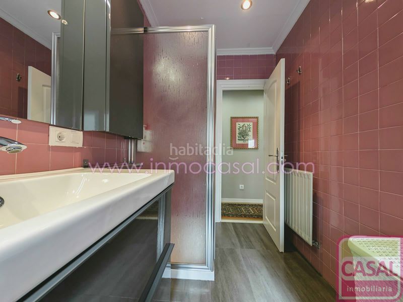 Foto 3d253661-5439-4d47-b98c-898038021c99. Casa amb calefacció aparcament a Carbayin-Lieres-Valdesoto Siero