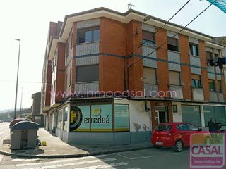 Appartement à Llaranes. Piso en venta en llaranes aviles, zona mercadona, cocina, salón,