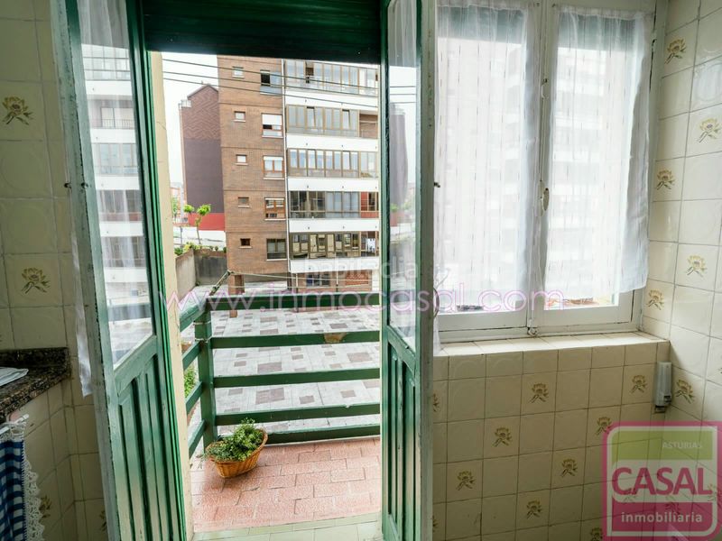 Foto a7d0a1a4-5963-4638-85ad-0d0fe9d26497. Pis a El Carbayedo - El Quirinal Avilés