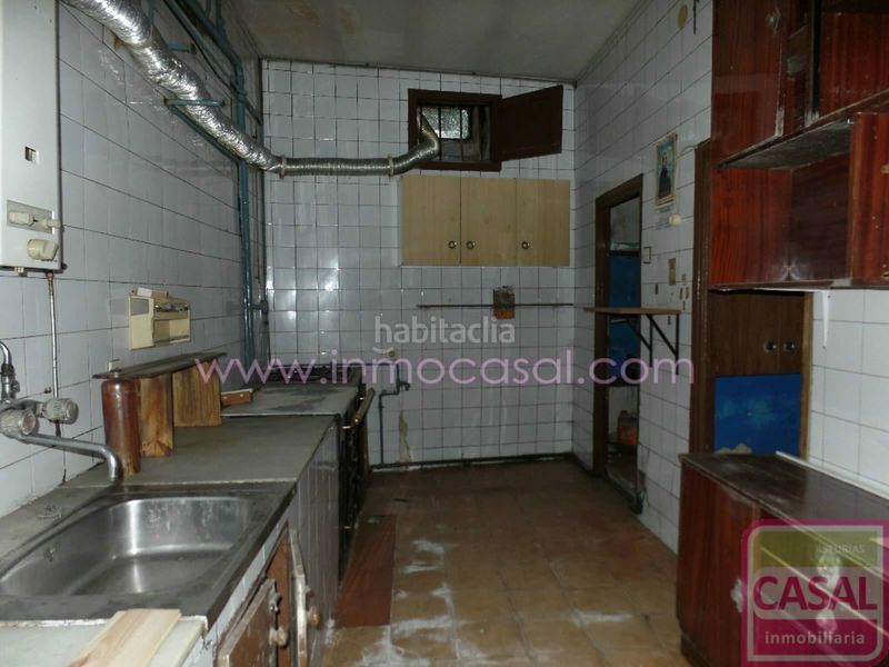 Foto 31b0575d-36b3-4213-925a-a69d9e884730. Edifici a Laviana