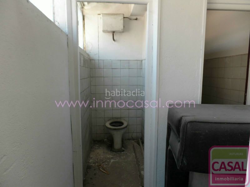Foto d2991a29-cbc3-4421-984c-01623cc1d6df. Edifici a Laviana