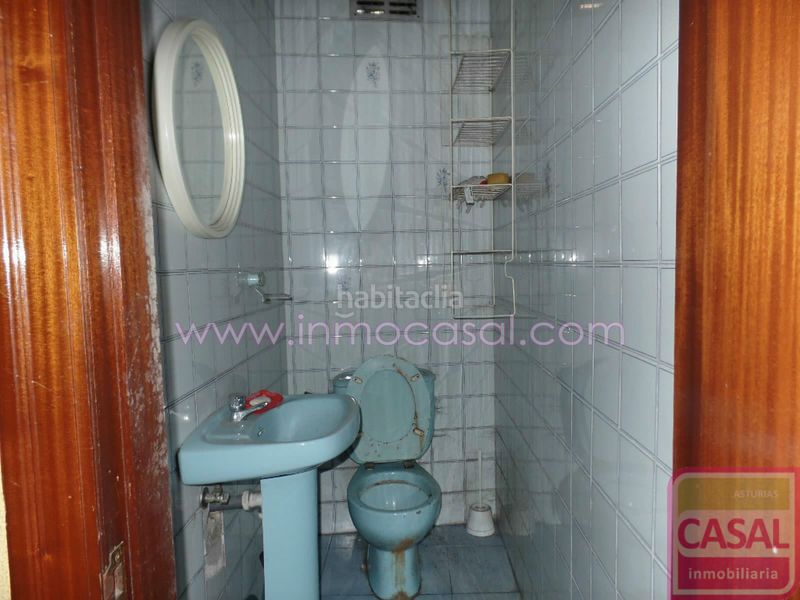 Foto ff0065e9-feb1-43e5-8760-5098dcd5c1a7. Edifici a Laviana
