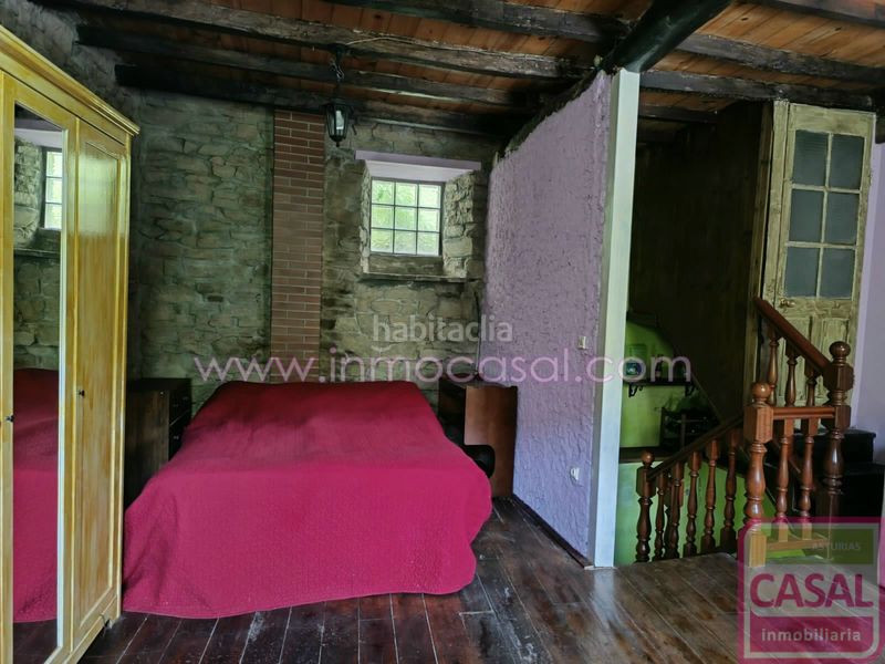 Foto d5da860a-abcf-4061-844d-7fd57909a375. Casa amb calefacció a Aller