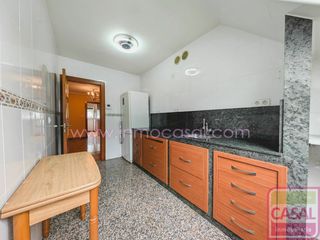 Pis  Avenida san isidro. Piso en venta. cabañaquinta. un cuarto con ascensor, de tres hab