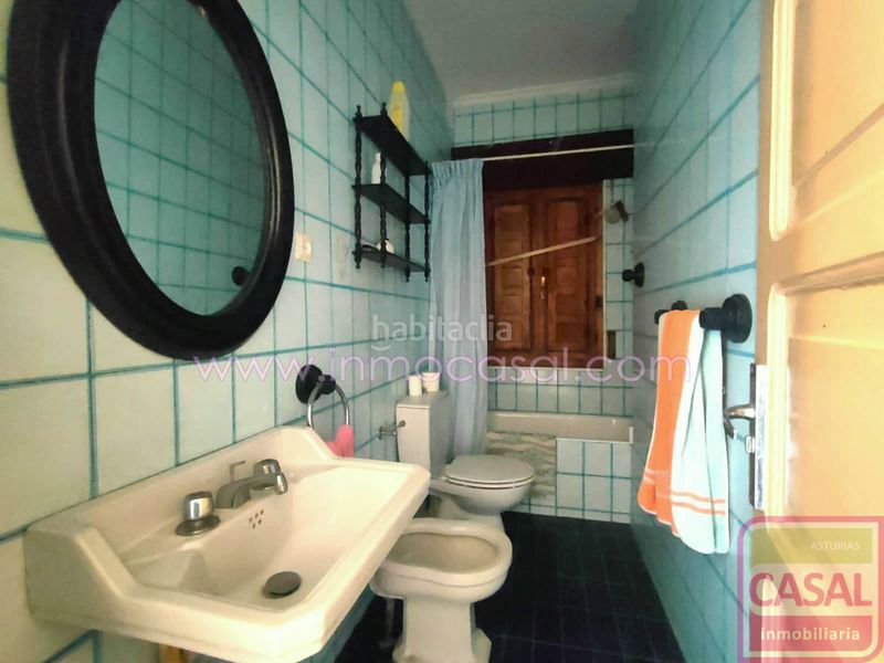 Foto 229d8cab-1280-4e8f-97d7-b1089c109435. Casa amb calefacció aparcament a El Carbayedo - El Quirinal Avilés