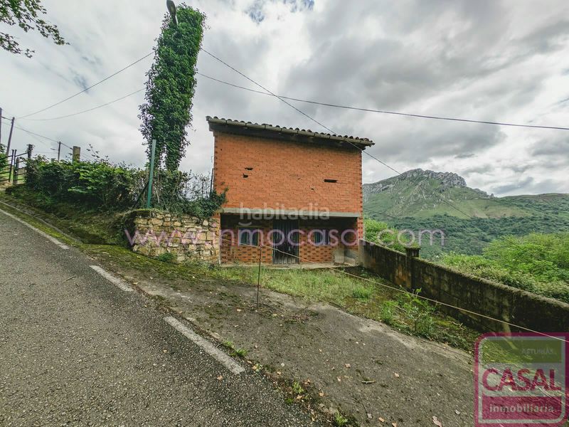 Foto 5b2f964d-828a-49ab-a798-4da1a35bc2d5. Casa amb calefacció a Morcín