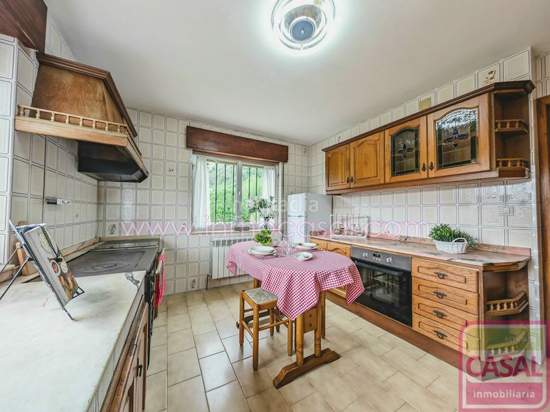 Foto b34e1317-f580-425e-b1ef-eb39f4601c9c. Casa amb calefacció a Morcín