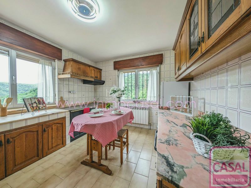 Foto e77b2c06-bfc2-46a4-867e-ae5ac48df48a. Casa amb calefacció a Morcín