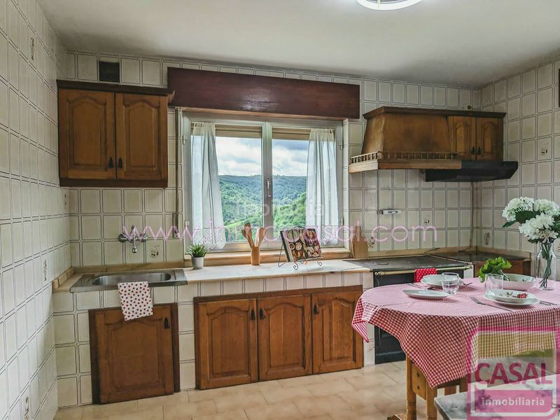 Foto ebb83e01-100a-483d-badd-0834694a2c26. Casa amb calefacció a Morcín