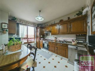 Miete Etagenwohnung in Centro. Gean piso en alquiler amueblado en el centro de aviles. se distr