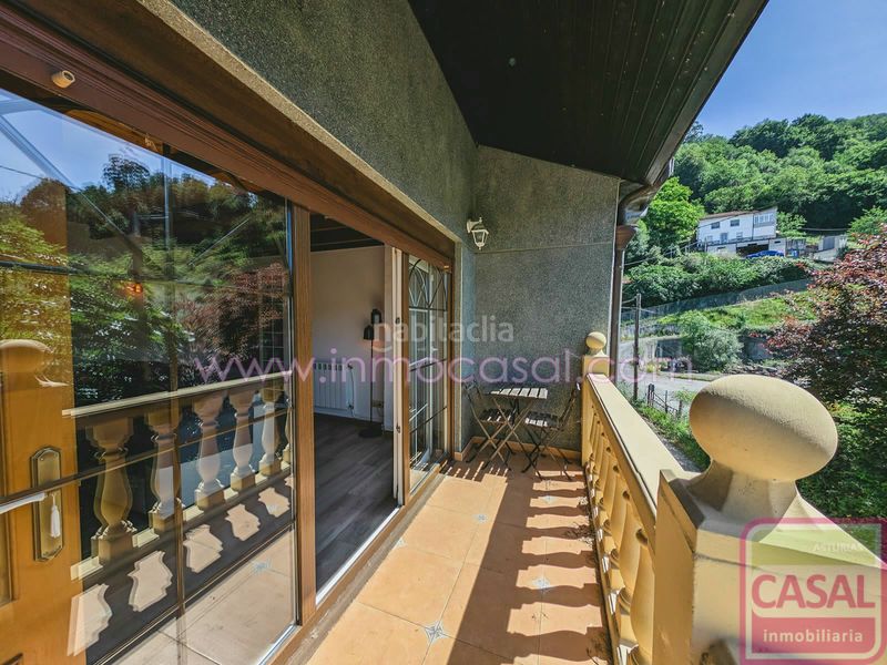 Foto bbb818c9-8d0c-4426-a74f-ae32e54678c7. Casa amb calefacció aparcament a San Martín del Rey Aurelio