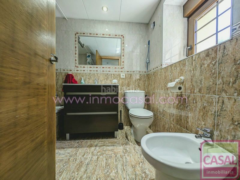 Foto e39e1b6b-1ca5-4e9d-b86e-08a0a1ebd61a. Casa amb calefacció aparcament a San Martín del Rey Aurelio