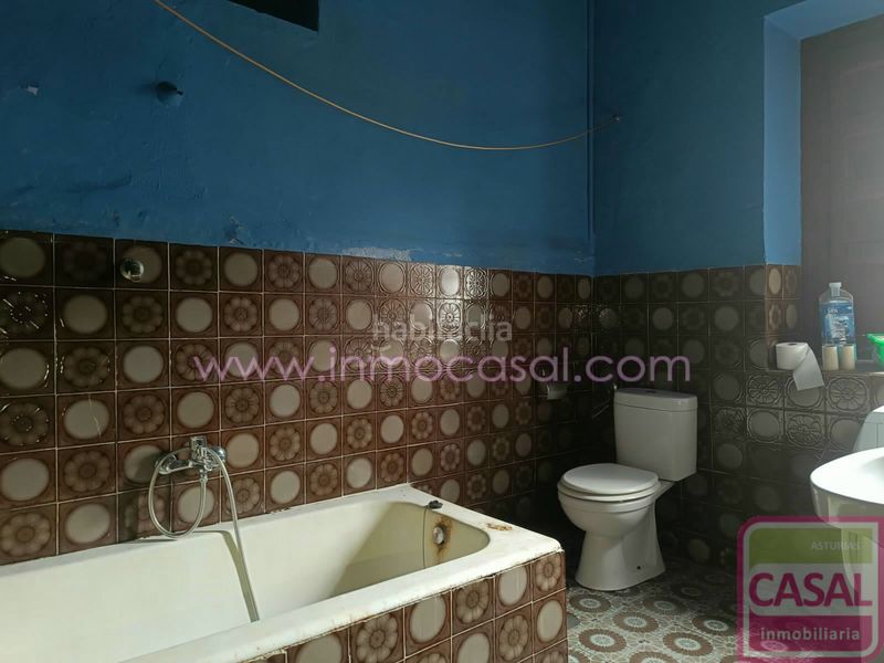 Foto f0f027fc-07b2-49c5-bc56-539598322147. Casa amb calefacció a Aller