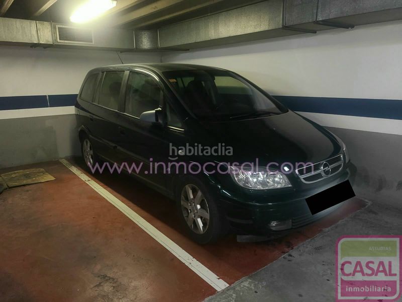 Foto 09adcd5a-f38b-4ca8-9240-7877d4a340c7. Aparcament cotxe a Centro Gijón