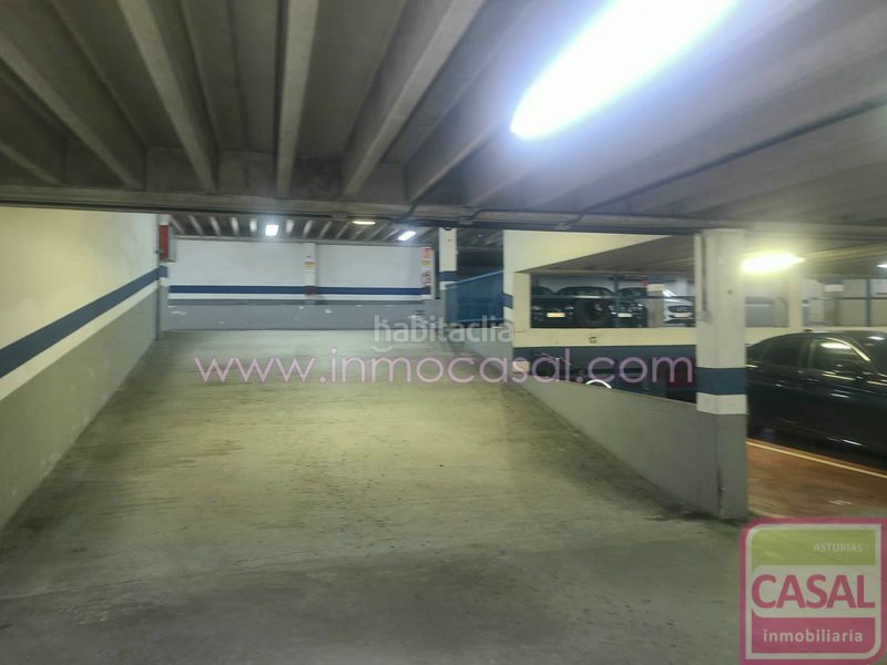 Foto f2456994-f564-4f7e-9686-45edf1afc136. Aparcament cotxe a Centro Gijón