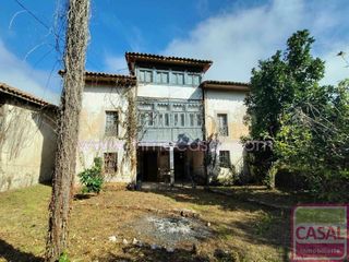 House in Cangas de Onís. Casona asturiana con encanto en el llano de margolles, asturias.