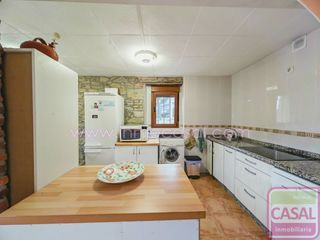 Appartement  Las peñas. Se vende estupenda casa independiente en langreo, consta de tres