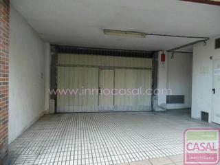 Aparcament cotxe a Sama. Se vende plaza de garaje en sama.- guarderia de coches en muy bu