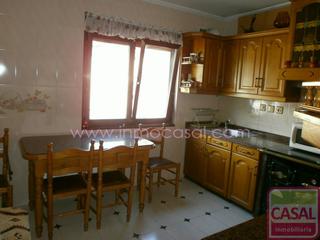 Appartement à Aller. Se vende piso: cocina, salón, tres dormitorios, baño. calefacció