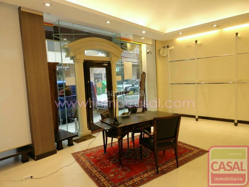 Foto 0d1c32ce-b9eb-4f4e-a149-aaa5c55f0a27. Alquiler local comercial se alquila local comercial en el Centro, al lado plaza de san miguel, totalmente instalado y acondicionado, instalación eléc en Gijón