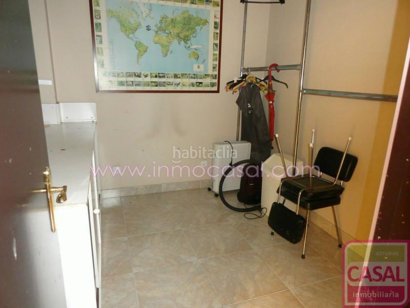 Foto 359af3a8-5a66-48b0-b0bd-ba3ea624cda1. Rent business premise in Centro Gijón