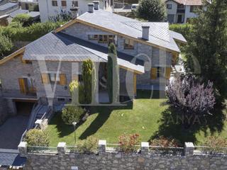 Casa a Alp. Casa en venta en alp