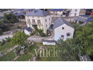Edifici a Ger. Inmueble singular en venta