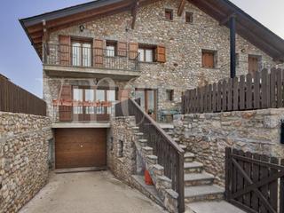 Casa a Urús. Casa en venta en urus
