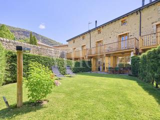 Casa adossada  Rue d´espagne. Casa adosada en venta en la tour de carol