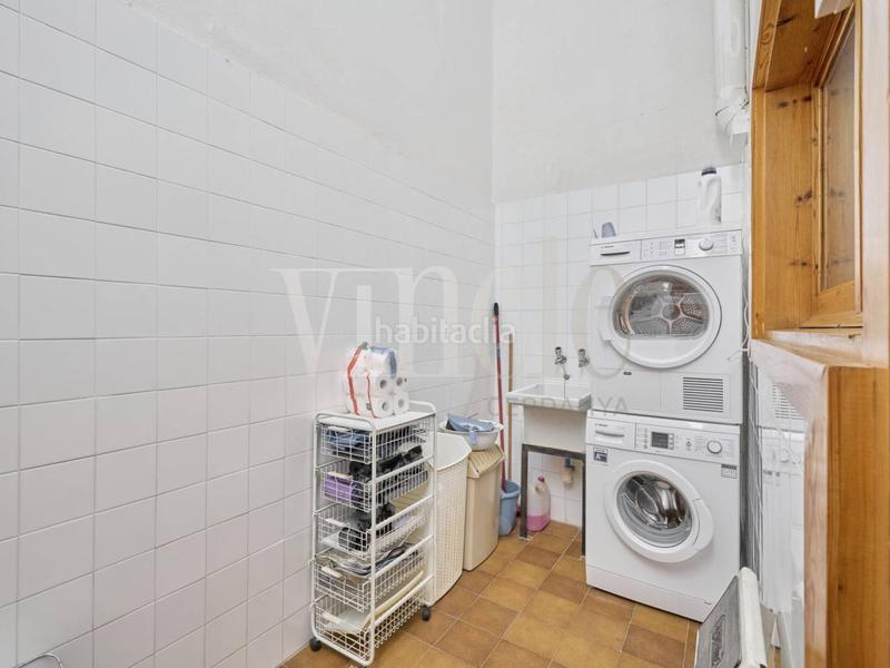 Foto 139e545f-edb2-4838-a98c-bea186042052. Casa adosada  en venta en Prats i Sansor
