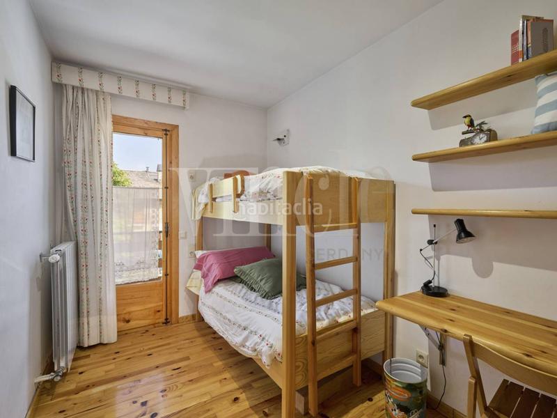 Foto a6d42b74-3753-4119-9d13-32925e0f340d. Casa adosada  en venta en Prats i Sansor