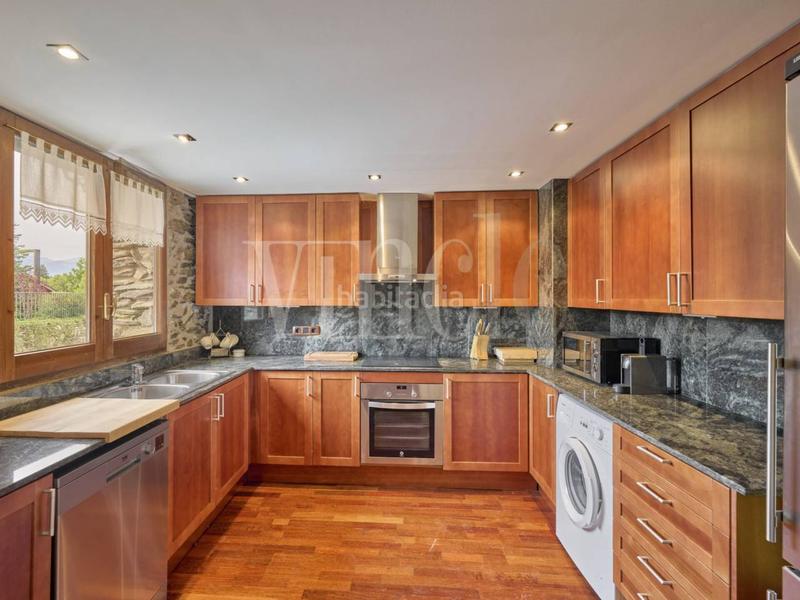 Foto bde2b51d-4da3-45b4-8d42-27161c173e3b. Casa adosada casa cantonera en venta en Bolvir