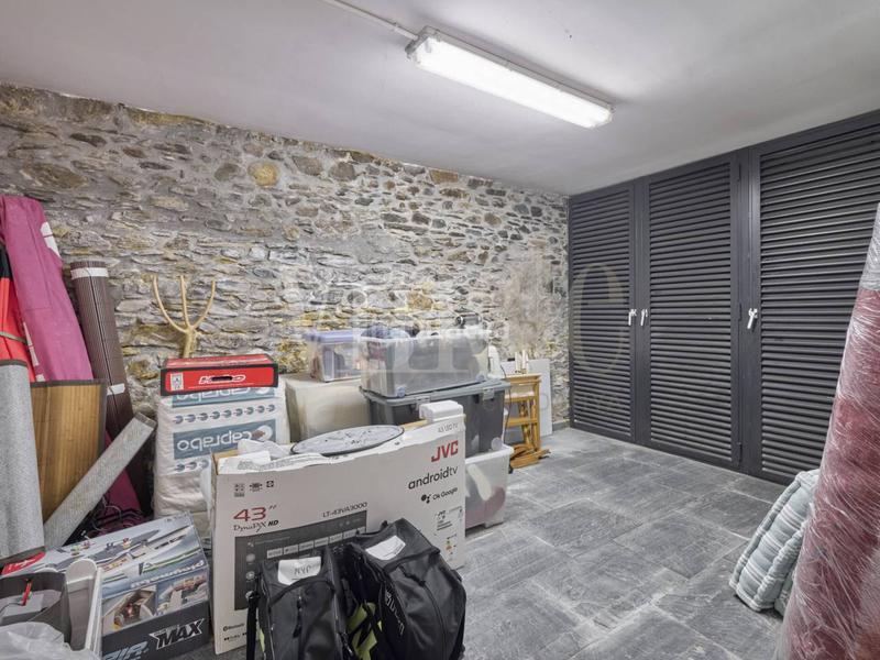 Foto d9a4e1a2-8ea5-44eb-907d-e572b381f4d6. Casa adosada casa cantonera en venta en Bolvir
