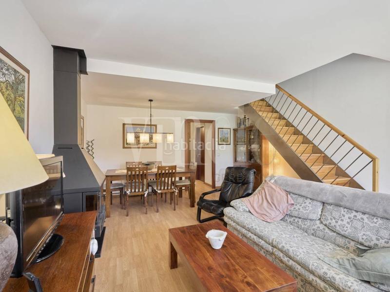 Foto dfc690cc-d2e7-42ab-9887-e2c8b4a7f0c2. Zweistöckige wohnung mit heizung parking in Bellver de Cerdanya