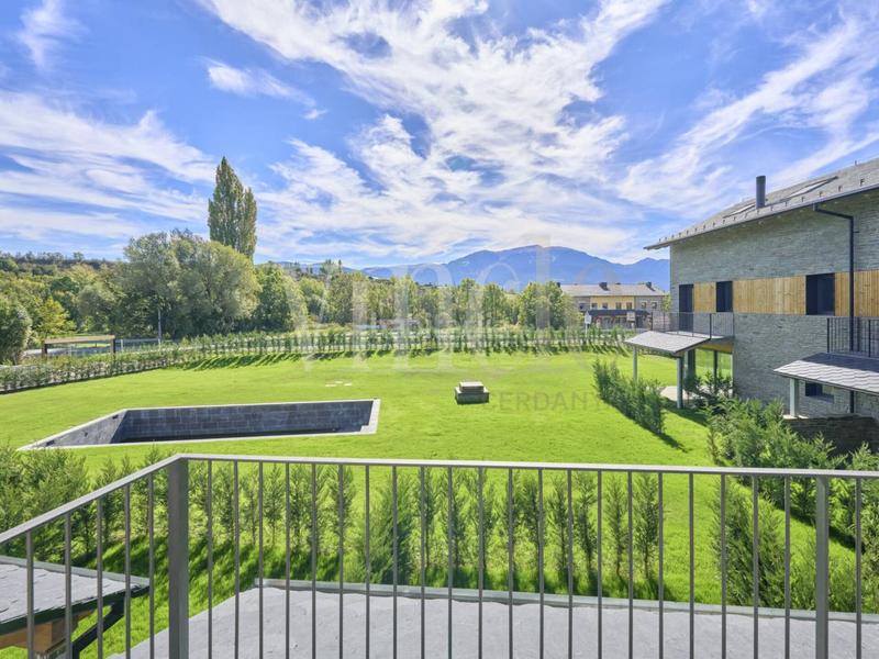 Foto 61b50d4f-f707-44d8-9c43-365be875dce0. Reihenhaus mit parking pool in Bolvir