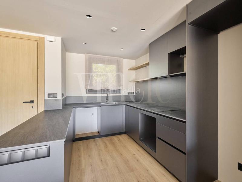 Foto bf0e0168-3784-4c08-b057-df910a34e874. Reihenhaus mit parking pool in Bolvir