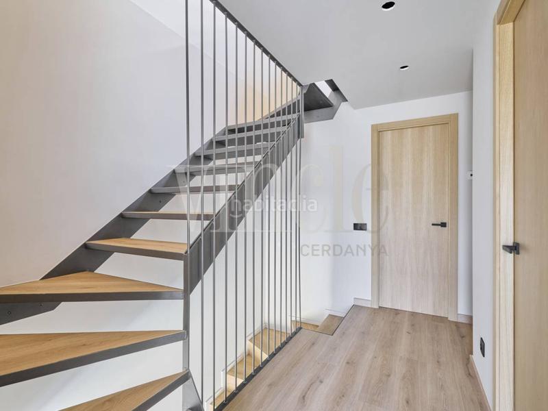 Foto f8dc34ca-f2d9-4068-ab44-b2eaff2e71e3. Reihenhaus mit parking pool in Bolvir