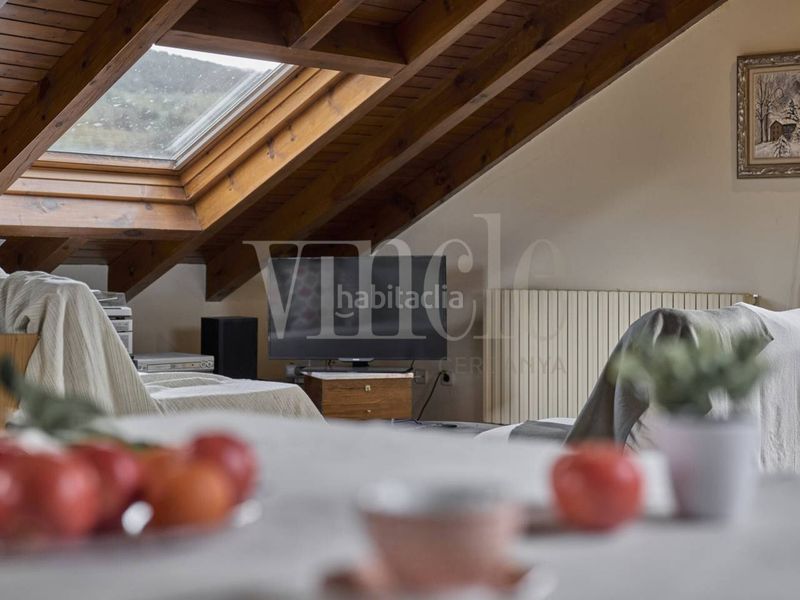 Foto 6a65af93-3fdb-4cb7-9b8a-6d89e48c245a. Casa adosada casa en venta en vilallobent en Puigcerdà