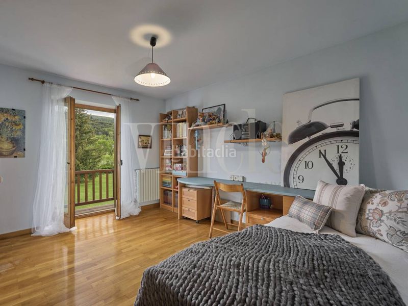 Foto bc02ff38-11e1-4c91-842a-7f818720201c. Casa adosada casa en venta en vilallobent en Puigcerdà